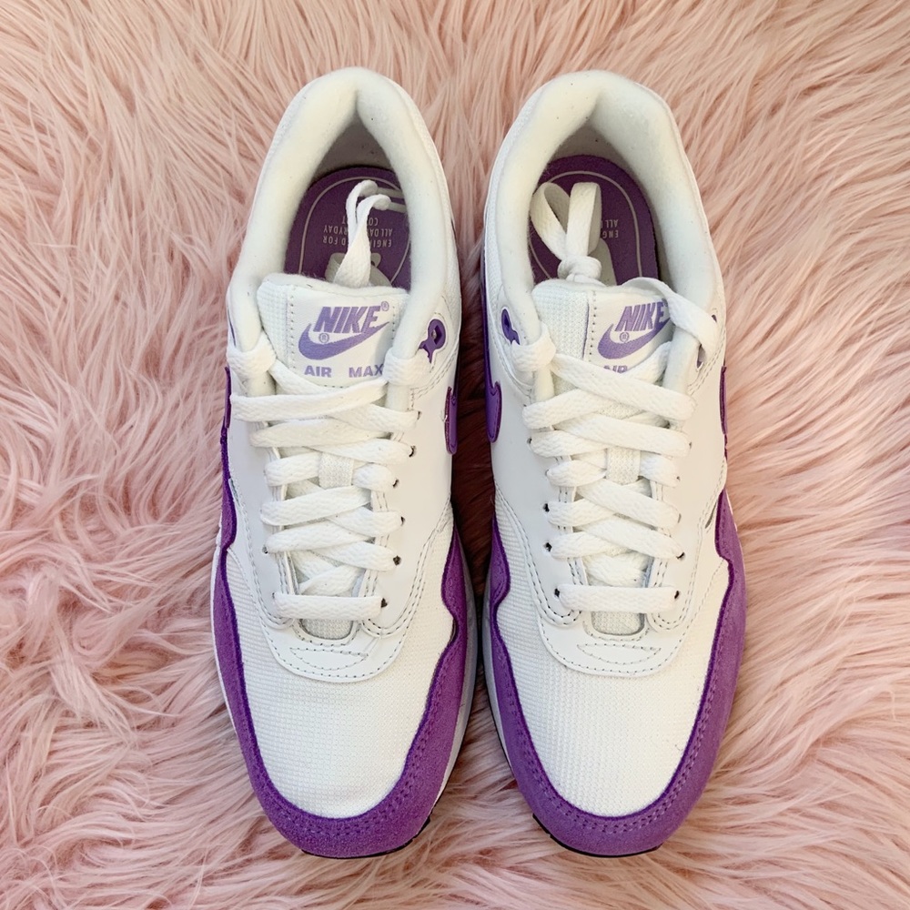 New Nike Women’s Air Max 1 Sneakers - Picture 4 of 4